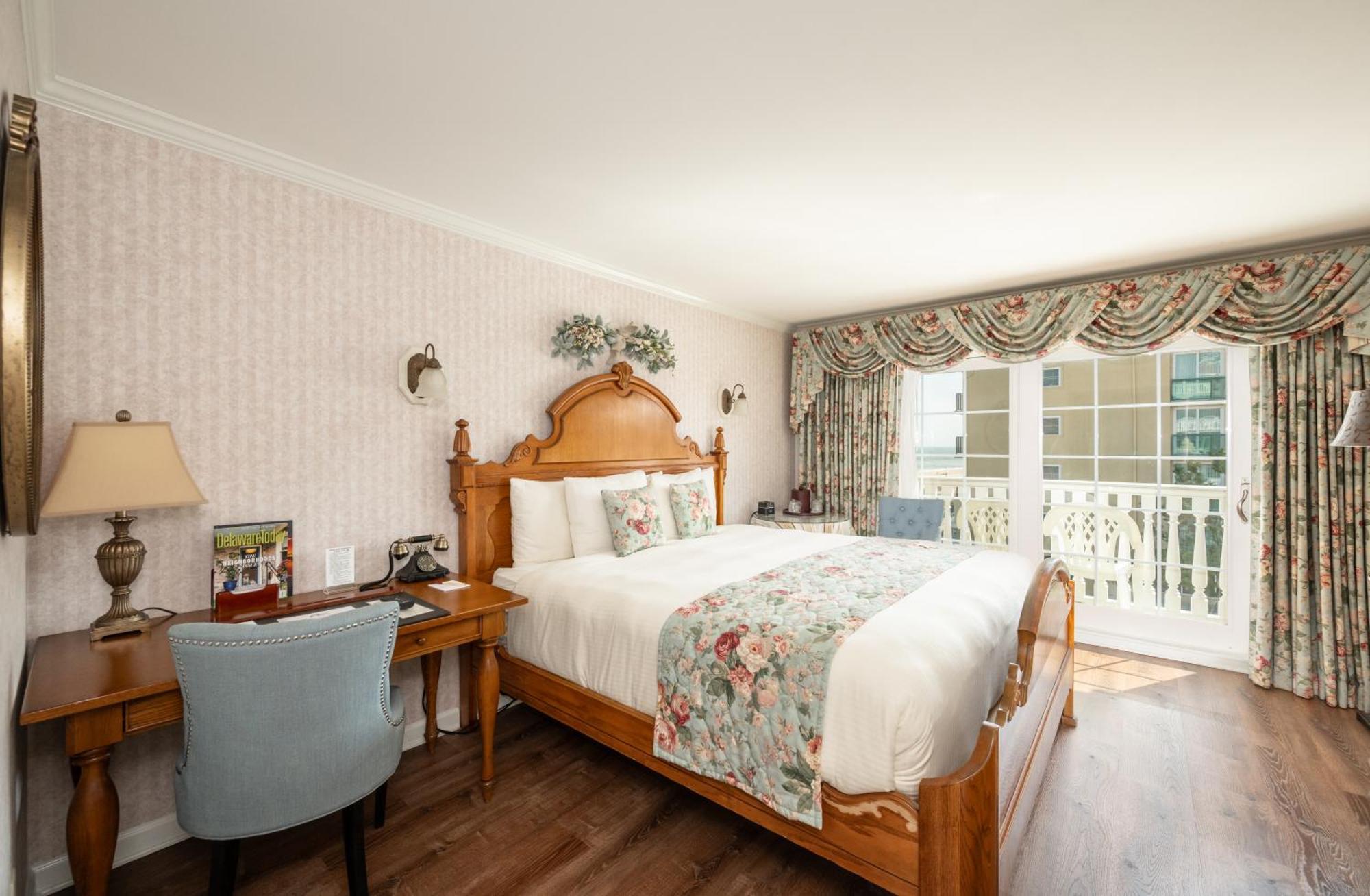 Boardwalk Plaza Hotel Рехобот Бич Экстерьер фото