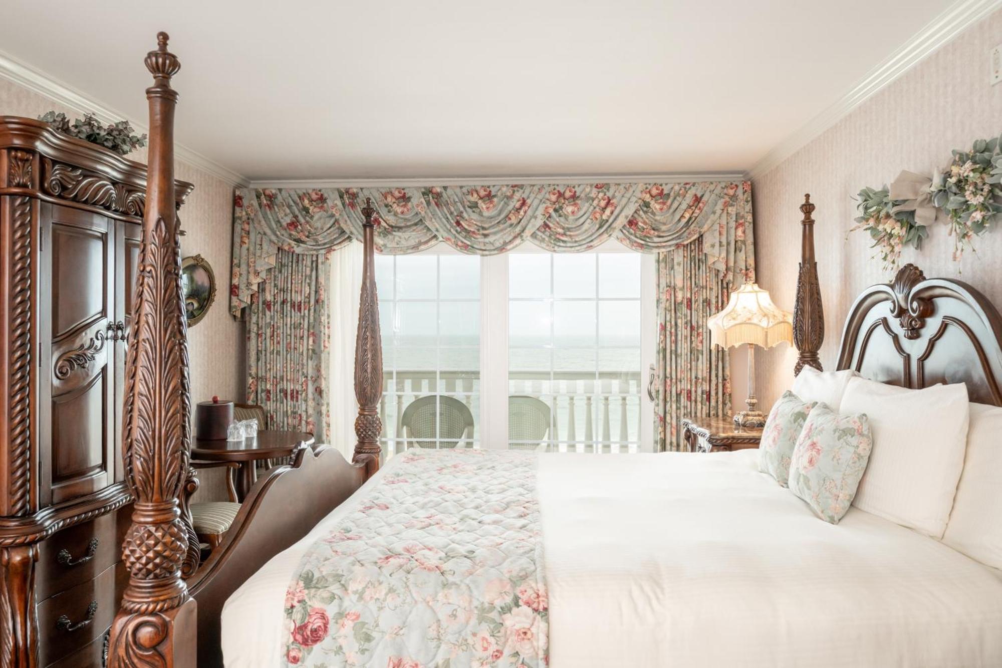Boardwalk Plaza Hotel Рехобот Бич Экстерьер фото