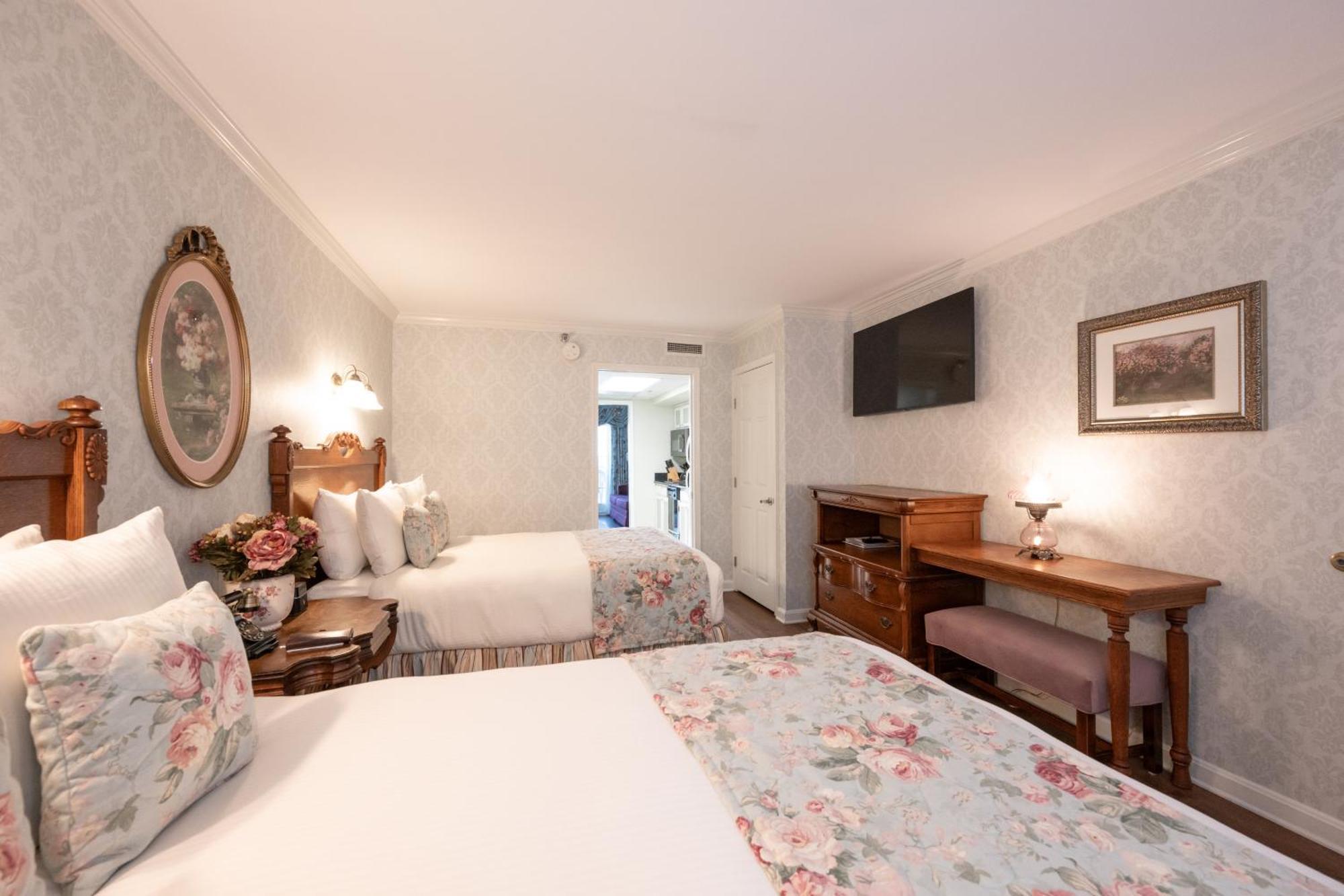 Boardwalk Plaza Hotel Рехобот Бич Экстерьер фото